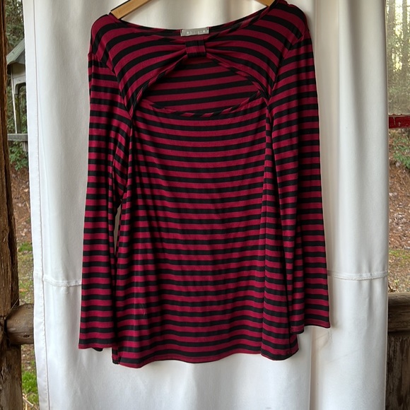 HLG plus black and purple stripe jersey material top. - Picture 5 of 5